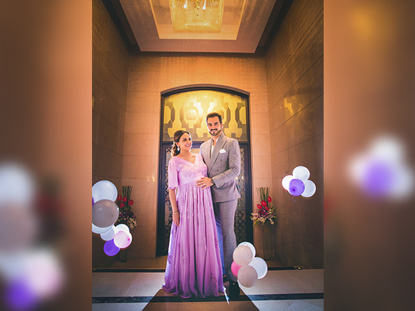 Esha Deol S Sophisticated Look On Her Surprise Baby Shower Left Us All Amazed Boldsky Com her surprise baby shower left