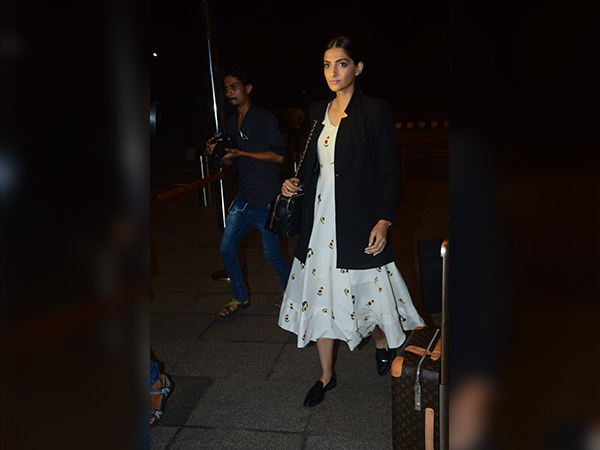 Rsultat de recherche d'images pour &quot;sonam wearing rheson&quot;