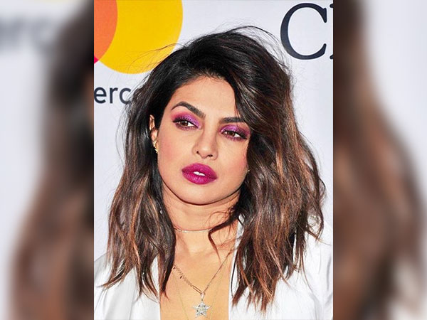 priyanka chopra in grammy awards 2018 priyanka chopra slayed it in a monochrome at the grammy priyanka chopra in grammy awards 2018 priyanka chopra slayed it in a monochrome at the grammy
