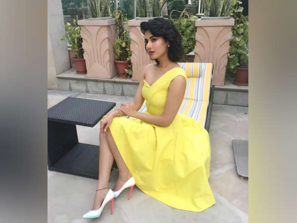 sonal chauhan skin care jannat actress sonal chauhan nails the 60s look sonal chauhan skin care jannat actress sonal chauhan nails the 60s look