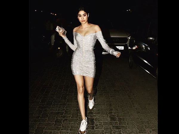 Janhvi Kapoor Spotted In A Chic Dress 