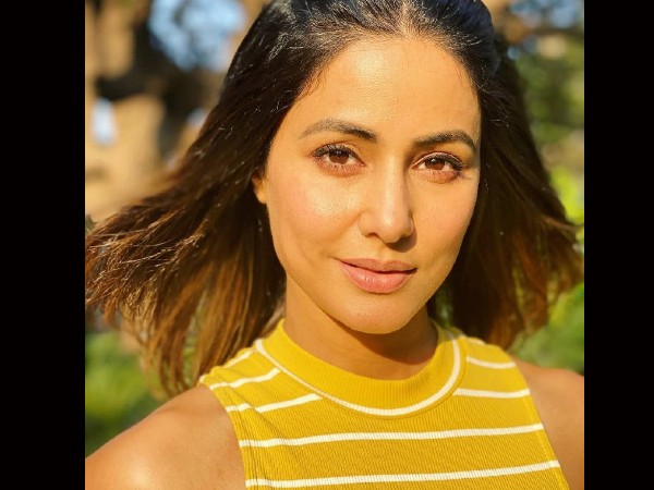Hina Khan’s Yellow Dress Photoshoot - Boldsky.com