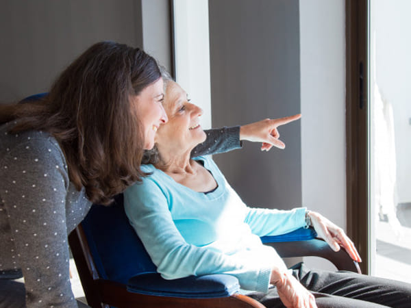 Ilustrasi mengunjungi ibu