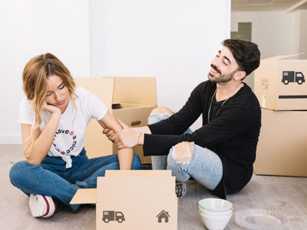 9 Signs You Are Being A Needy Partner In Your Relationship - Boldsky.com