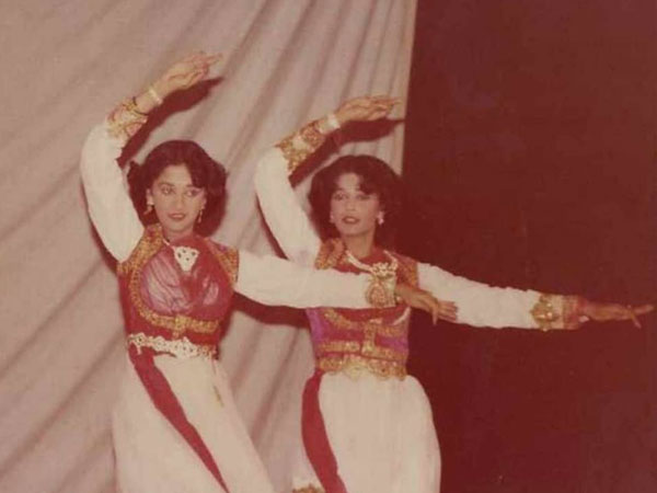 Madhuri Dixit Nene And Her Sister Dance Madhuri Dixit Nene And Her Sister Dance