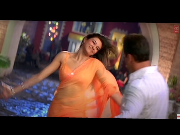 On 15 Years Of Maine Pyaar Kyun Kiya Sushmita Sen S Stunning Looks From The Film Boldsky Com
