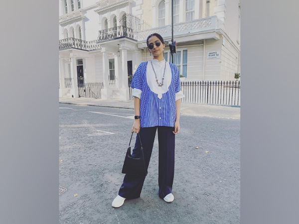 Neerja Actress Sonam Kapoor Flaunts Semi-Formal And Fashionable Look