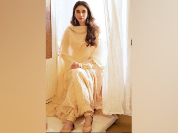 V On Prime Actress Aditi Rao Hydari’s Latest Traditional