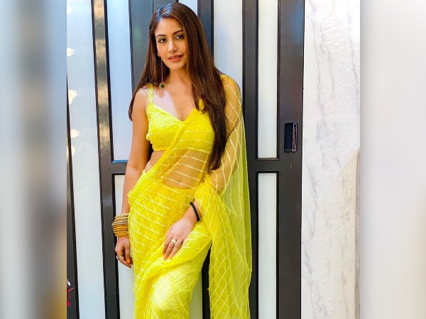Surbhi Chandna In A Bright Yellow Saree Surbhi Chandna In A Bright Yellow Saree
