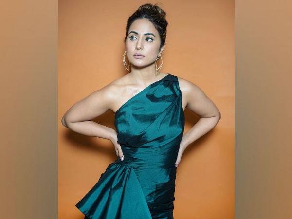 Bigg Boss Senior Hina Khan In A Green Dramatic Dress For Latest Episode