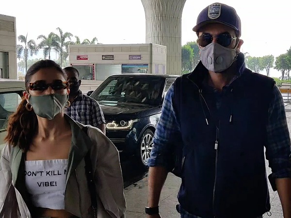 In Pics: Ranbir Kapoor-Alia Bhatt Keep It Casual at the Airport