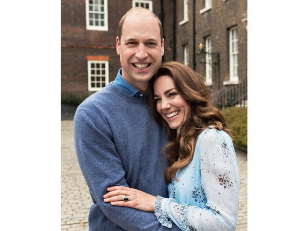 Kate Middleton's Blue Dress For Wedding Anniversary And Her Engagement Ring  - Boldsky.com