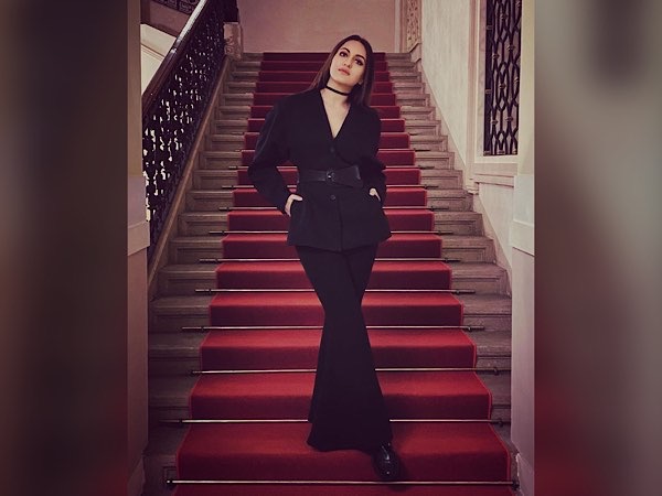 Sonakshi Sinha In A Black Pantsuit Sonakshi Sinha In A Black Pantsuit