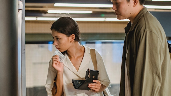 7 Signs That Show Your Partner May Be Using You In A Relationship ...