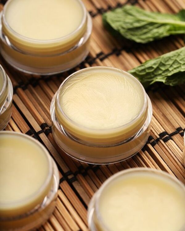 7 DIY Homemade Lip Balms To Give Natural Care To Your Lips
