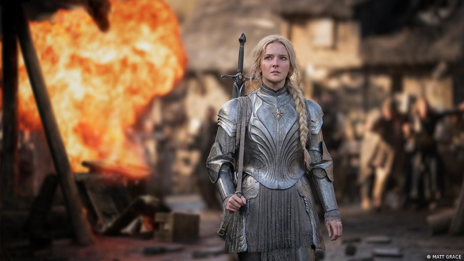 Galadriel in armor Galadriel in armor