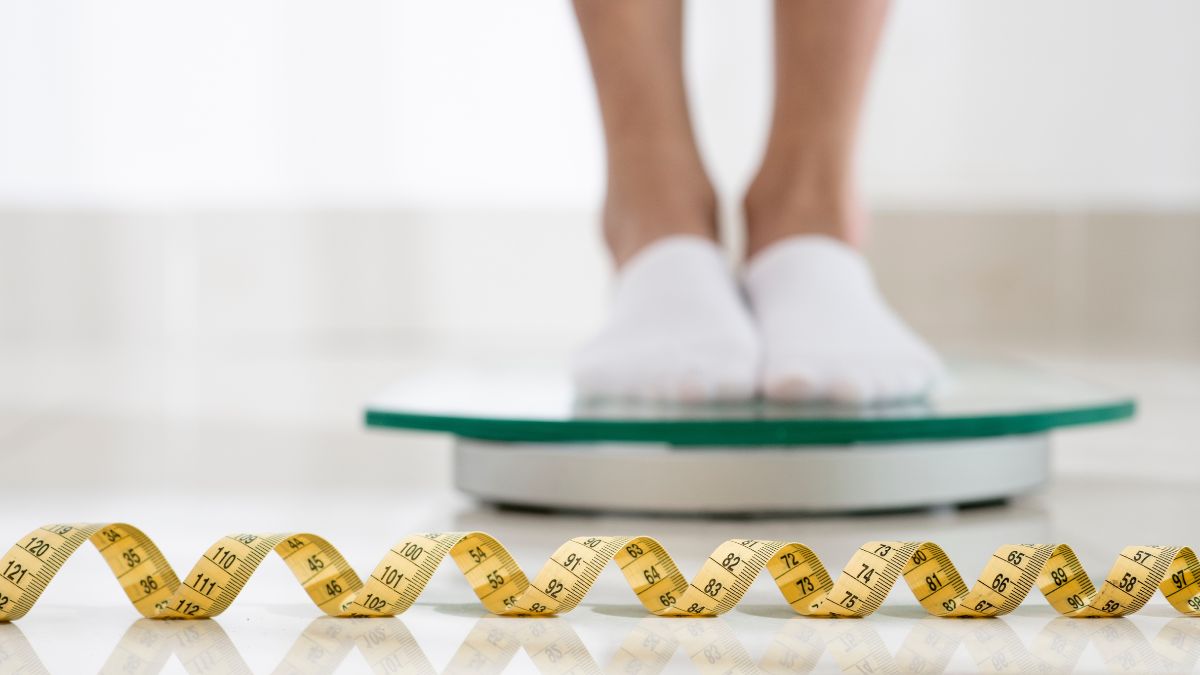 5 Ways To Track Your Weight Loss Without Using A Weighing Scale