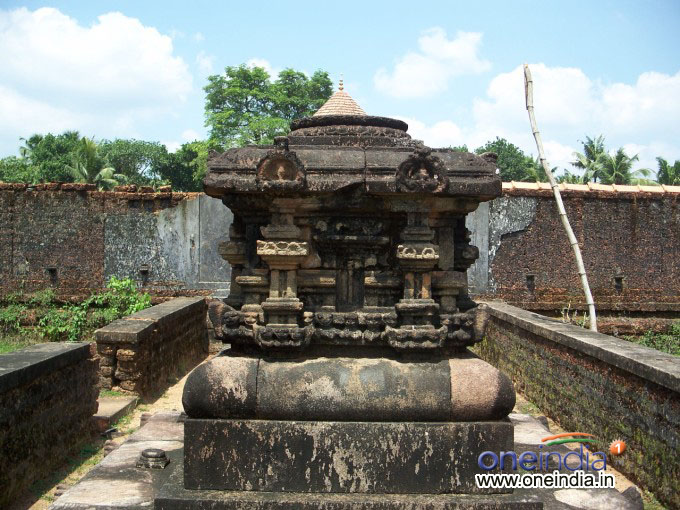 Alathur Temple Pictures Boldsky