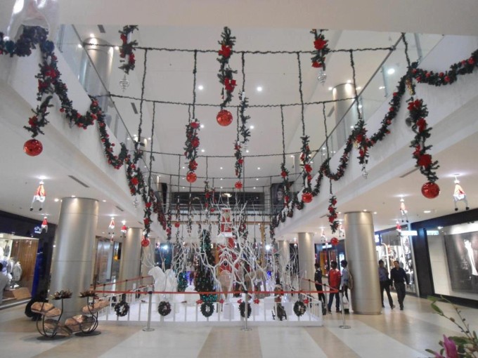 Christmas Decor At Phoenix Marketcity Bangalore Boldsky