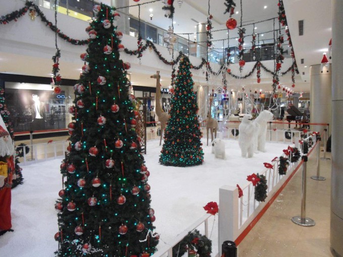 Christmas Decor At Phoenix Marketcity Bangalore Boldsky