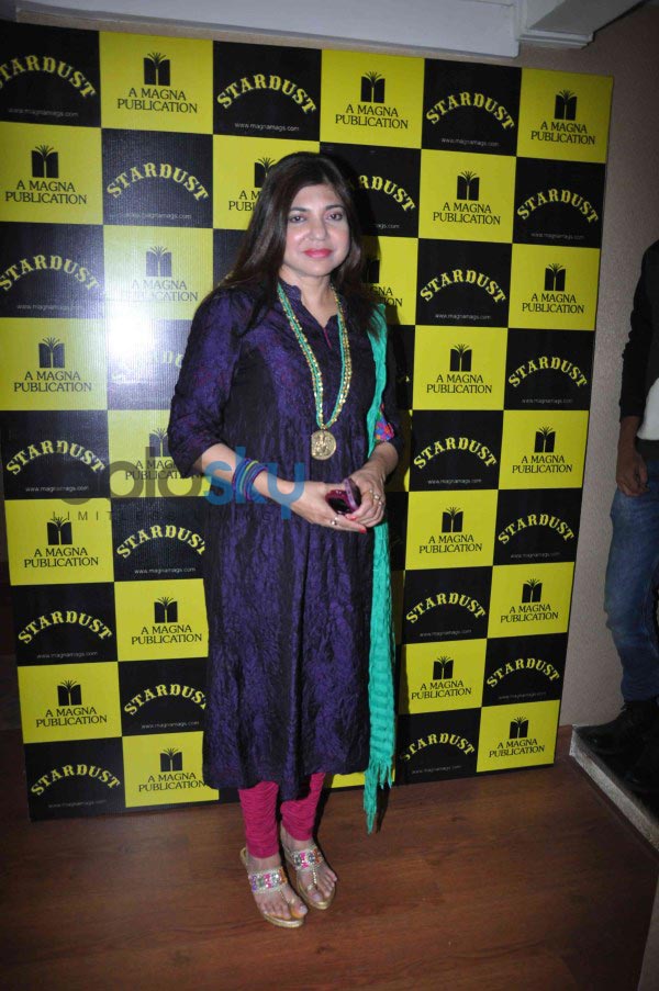 Alka Yagnik and Kumar Sanu at Stardust London Concert Boldsky